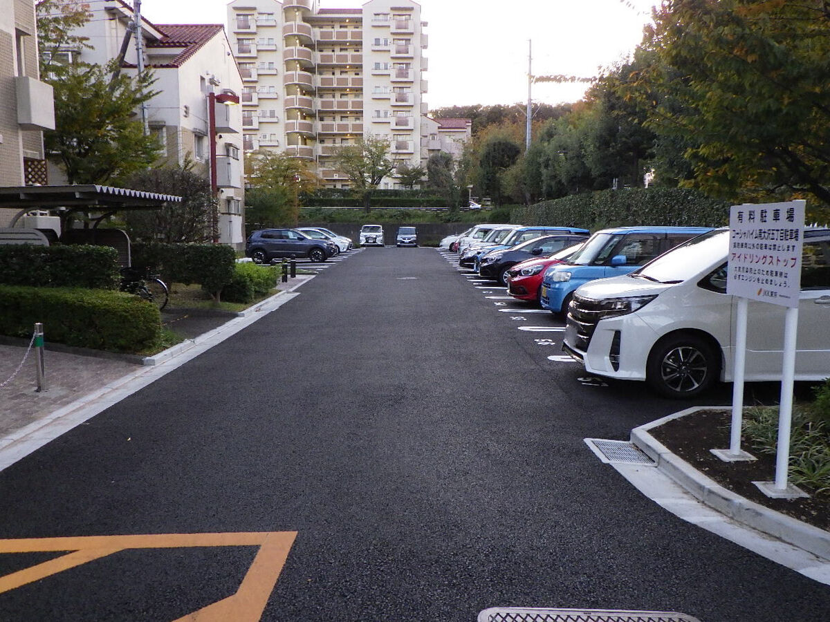 コーシャハイム南大沢五丁目　道路、駐車場改修及び敷地整備工事