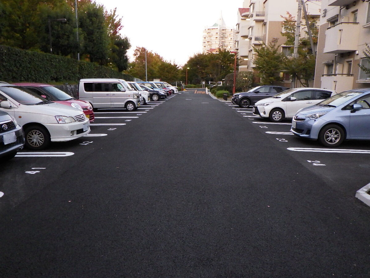 コーシャハイム南大沢五丁目　道路、駐車場改修及び敷地整備工事