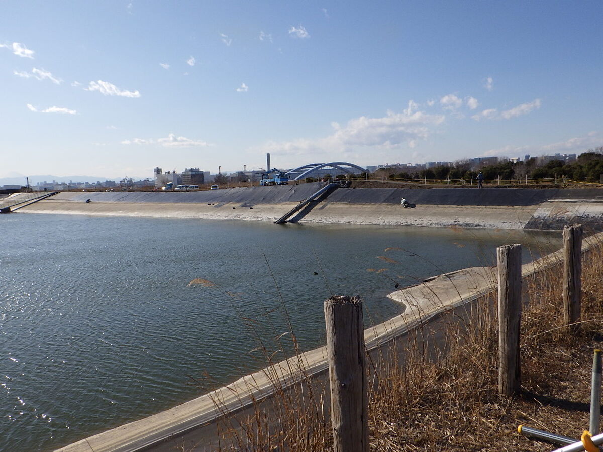 令和３年度中防外側埋立処分場調整池補修工事	