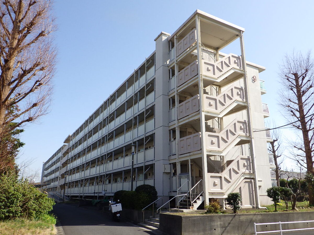  都営喜多見二丁目アパート（６～１１号棟）鉄部塗装工事