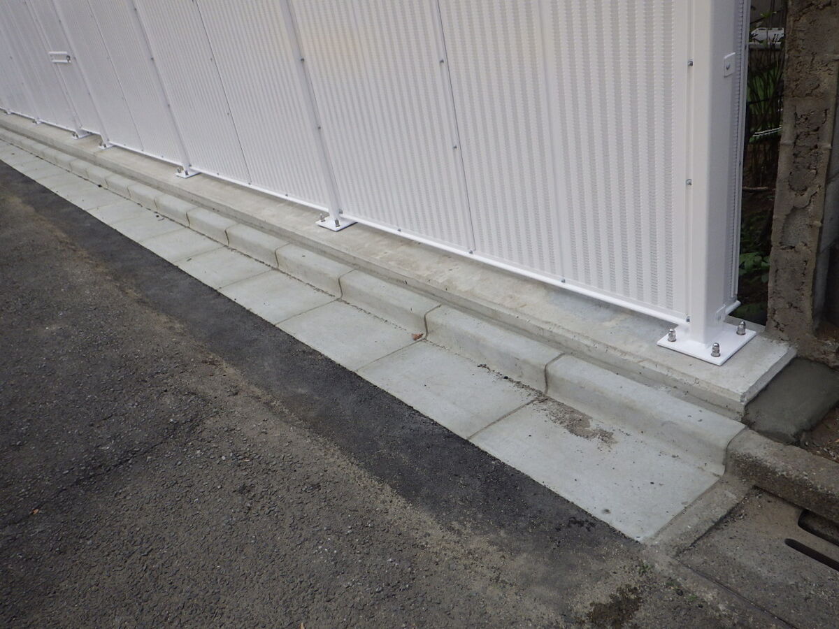 都営本天沼二丁目アパートほか１団地柵改修工事