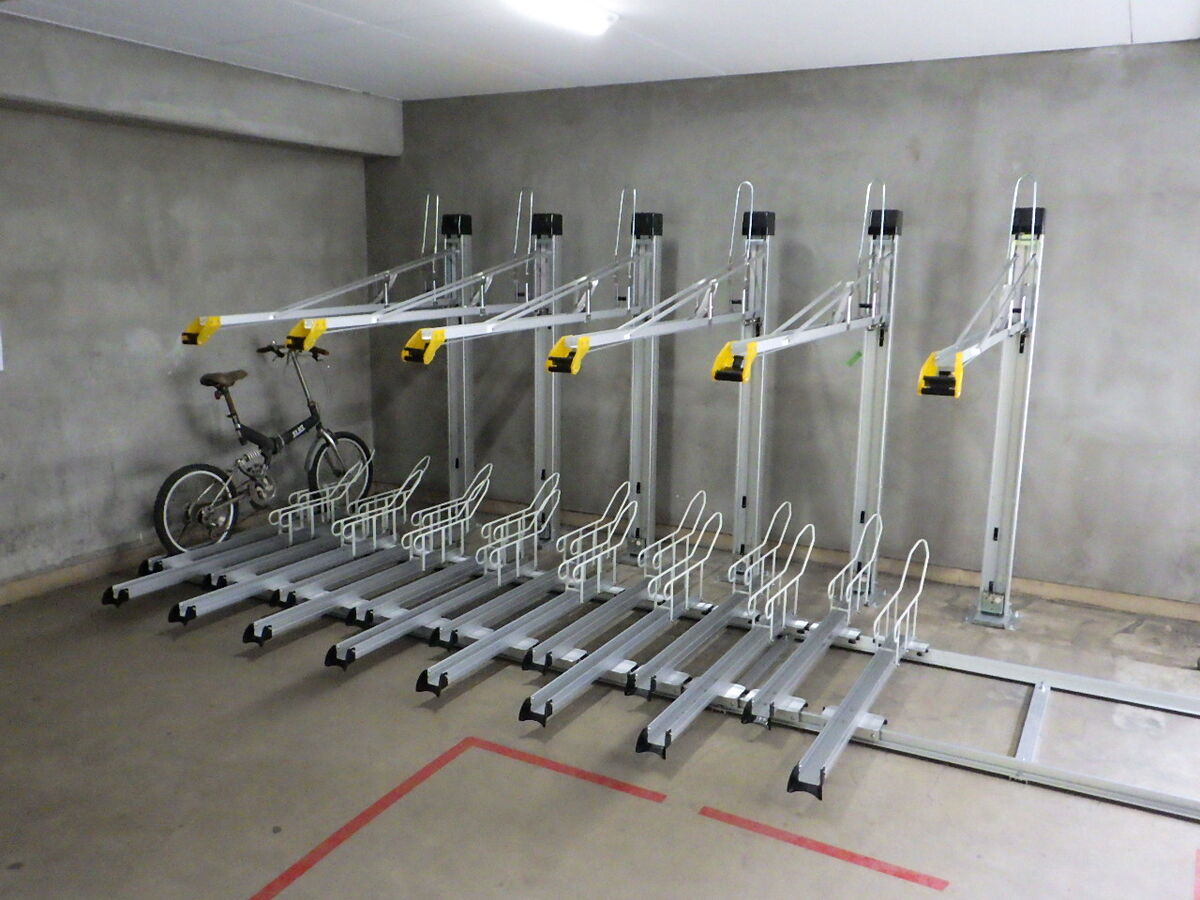 トミンハイム東陽六丁目　自転車置場設置（ラック改修）工事