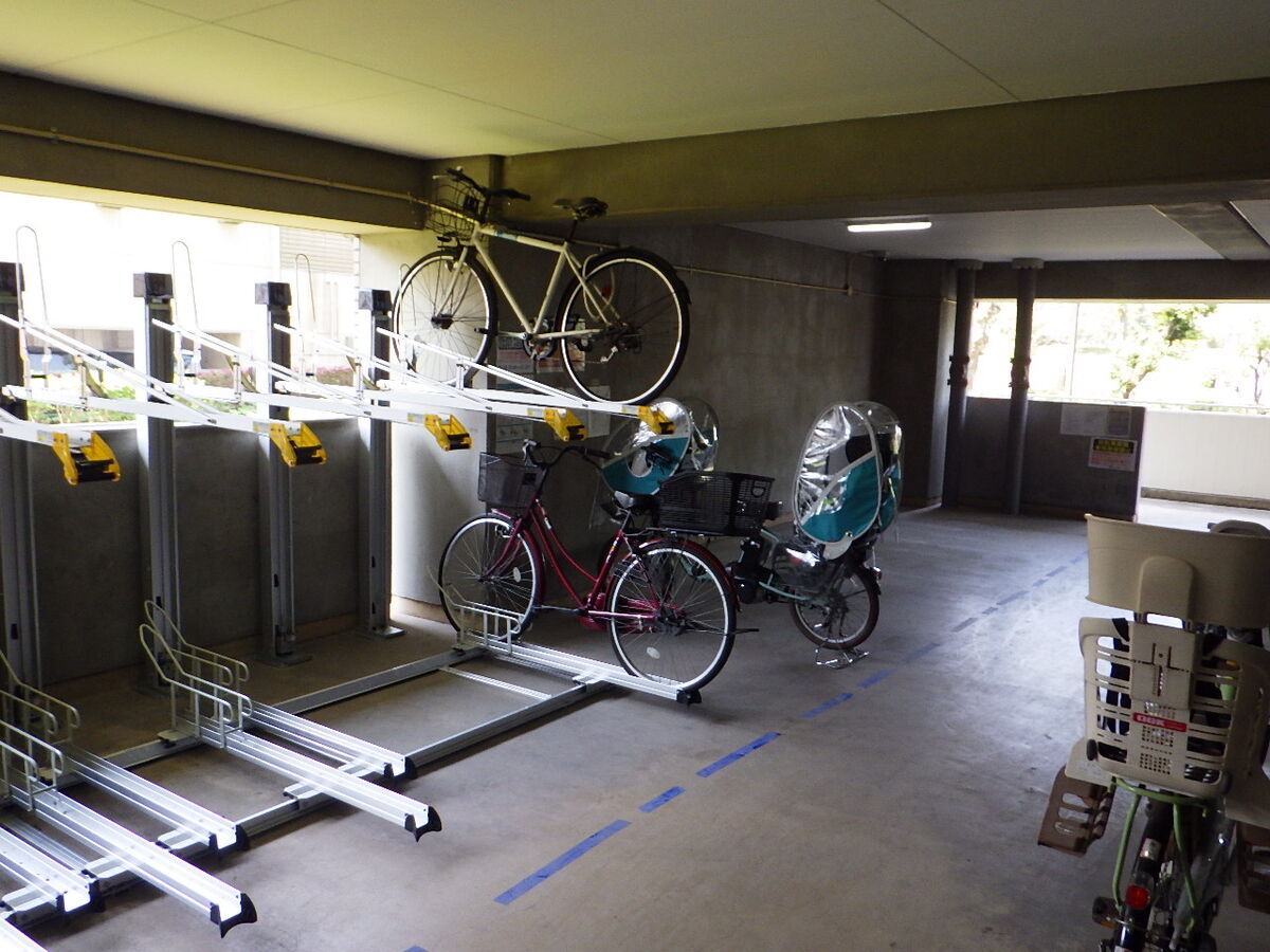 トミンハイム東陽六丁目　自転車置場設置（ラック改修）工事